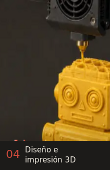 Robot amarillo fabricándose mediante impresión 3D